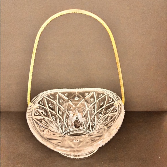 Avon Crystal Basket with Gold Handle - Picture 2 of 9